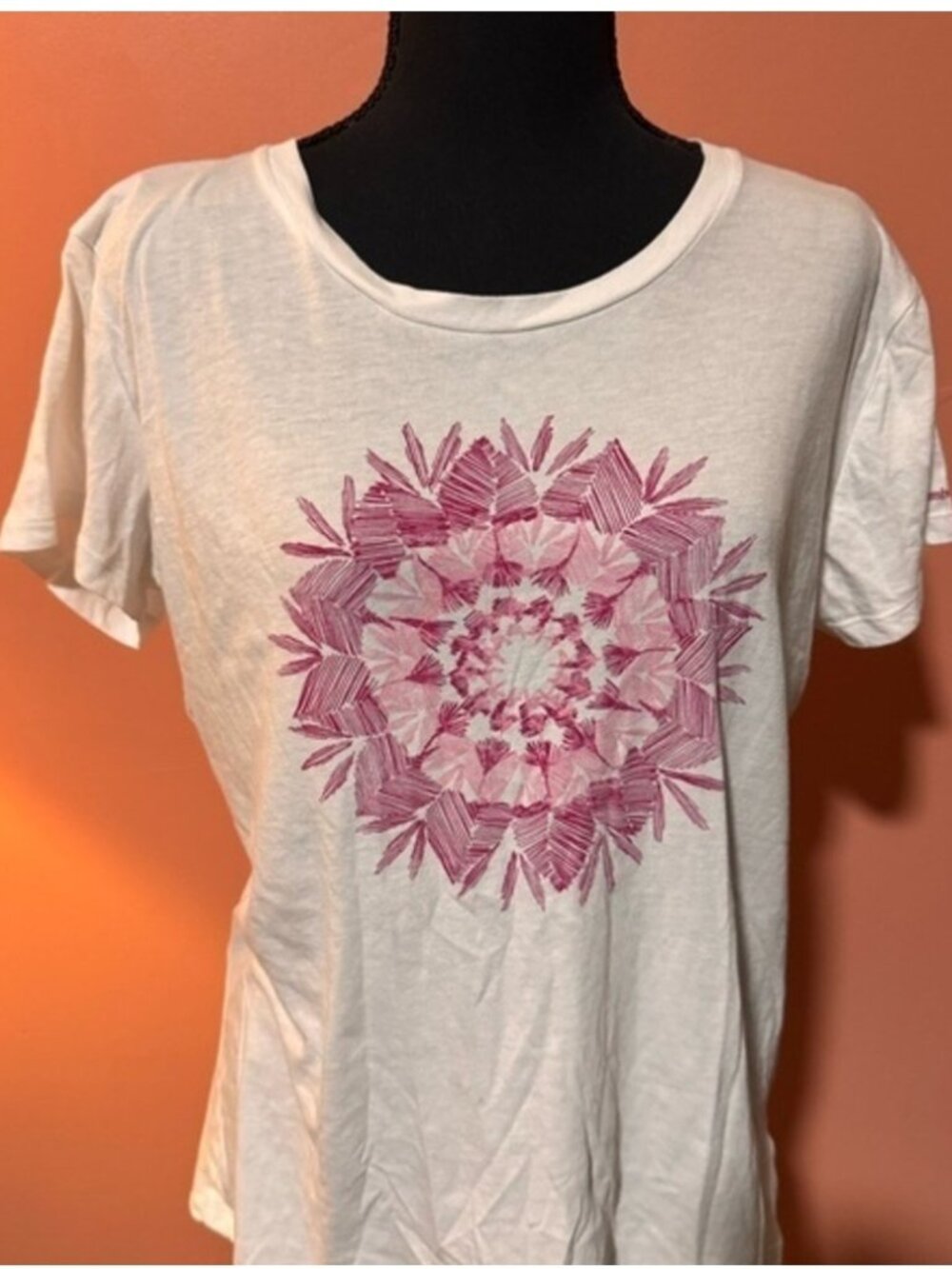 Cream Short Sleeve T-Shirt with Artistic Graphic